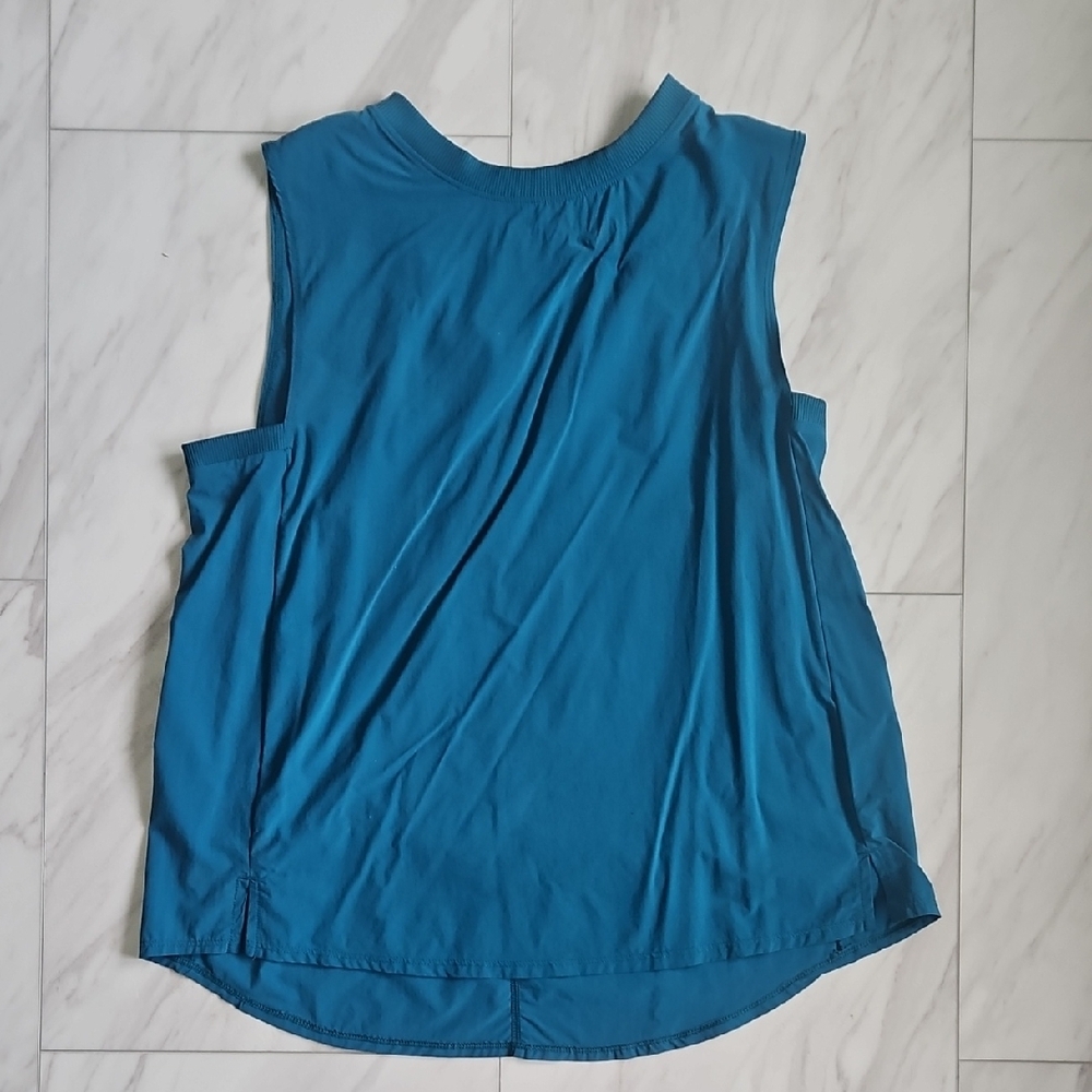 All in Motion Teal Muscle Tee - Picture 2 of 4